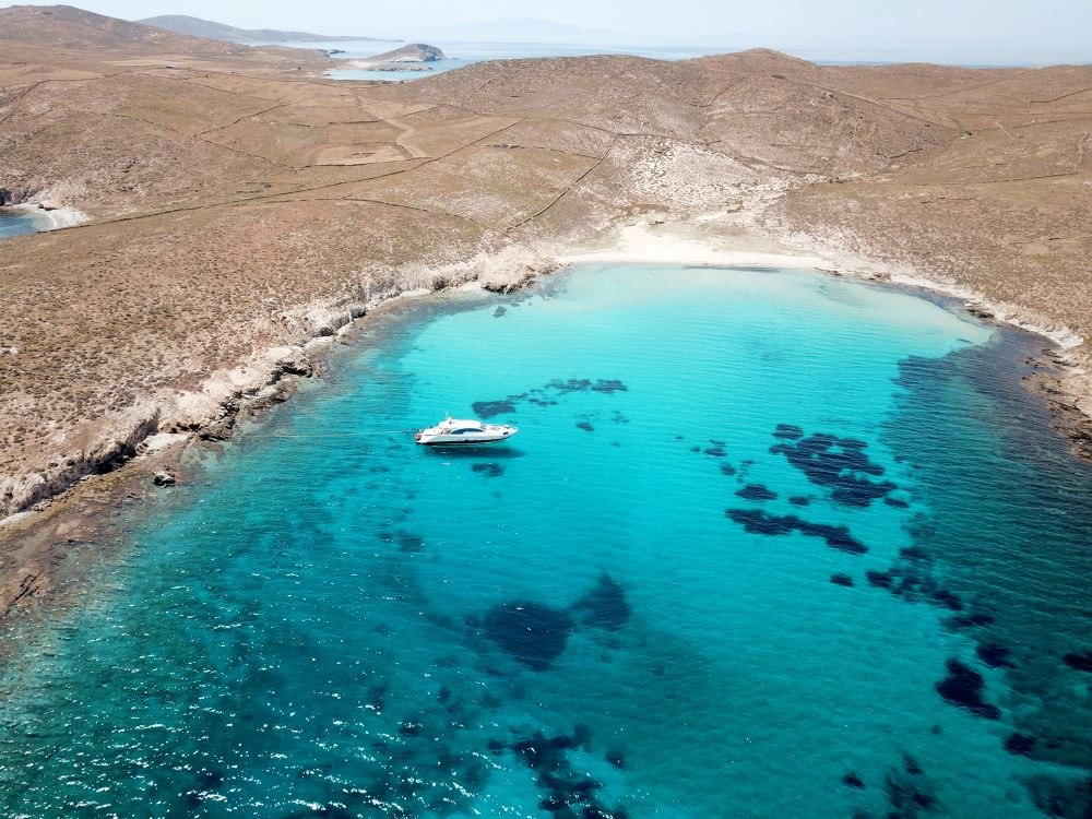 Aicon 72 Hardtop "Majestic" Yacht Charter in Mykonos | Mykonos Yachting