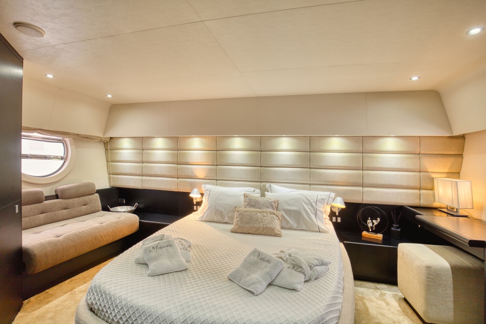 Aicon 72 Hardtop "Majestic" Yacht Charter in Mykonos | Mykonos Yachting