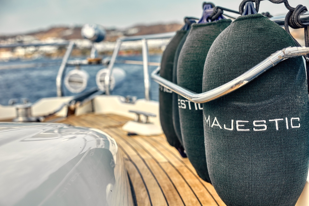 Aicon 72 Hardtop "Majestic" Yacht Charter in Mykonos | Mykonos Yachting