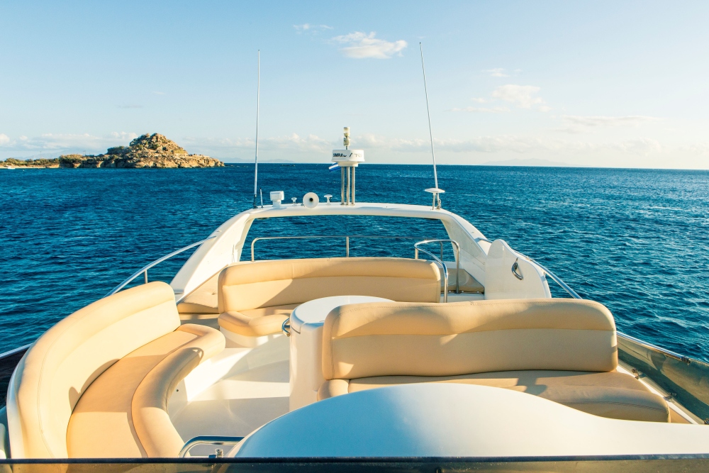 Luxury Azimut 46 Flybridge Yacht Charter in Mykonos – Mykonos Yachting Company