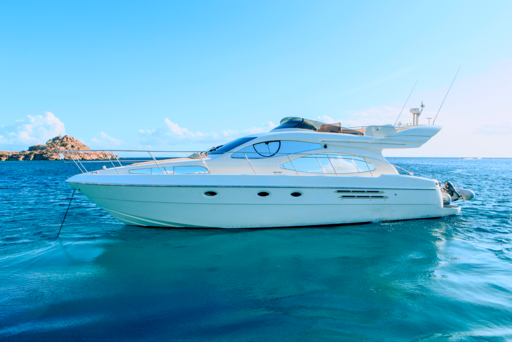 Luxury Azimut 46 Flybridge Yacht Charter in Mykonos – Mykonos Yachting Company