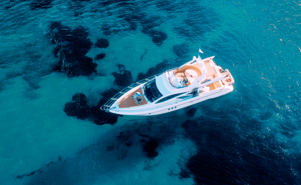 Mykonos Yachting - Private & Luxury Yacht Charter - :Njoy" - Azimut 55 Flybridge