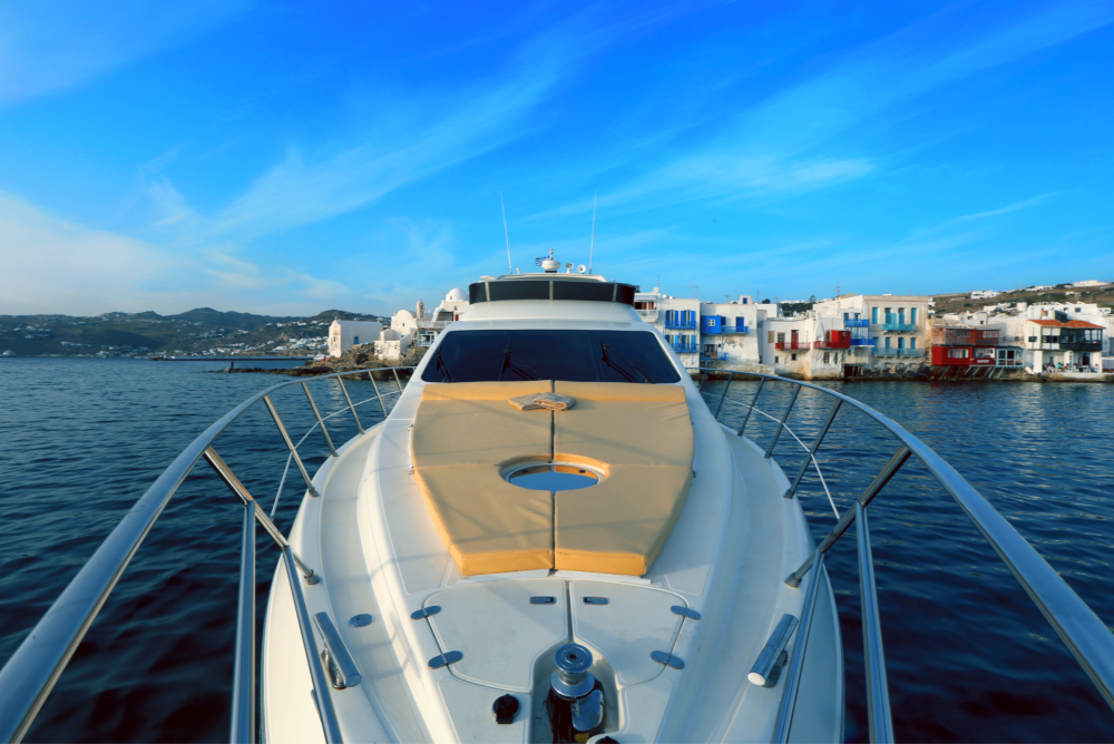 Mykonos Yachting - Private & Luxury Yacht Charter - :Njoy" - Azimut 55 Flybridge