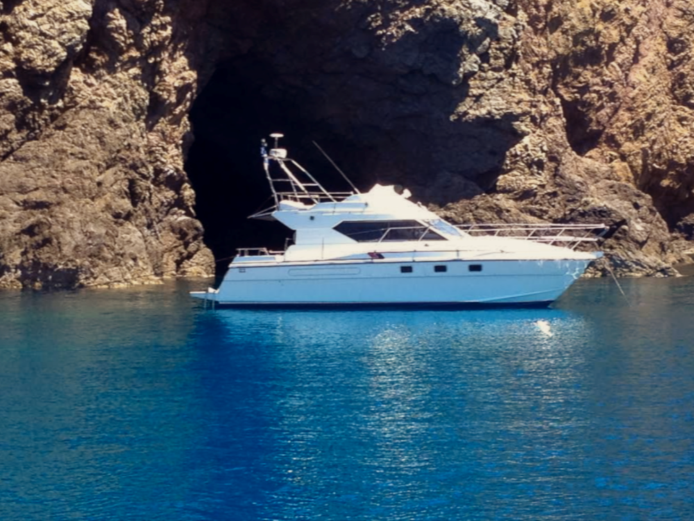 Mykonos Yachtimg - Private & Luxury Yacht Experience - "Diamand" - Colvic 36 SunCruiser