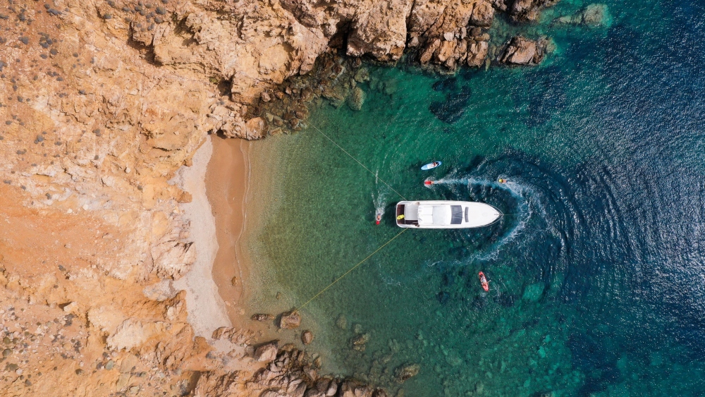 Dellapasqua DC13 Elite Hardtop "Pathos" yacht in Mykonos​
