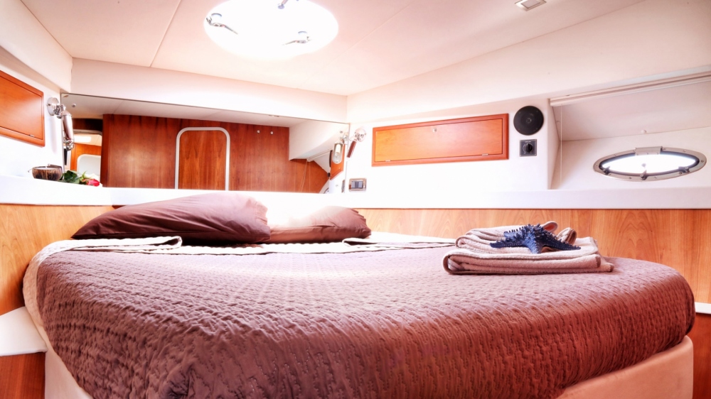 Dellapasqua DC13 Elite Hardtop "Pathos" yacht in Mykonos​
