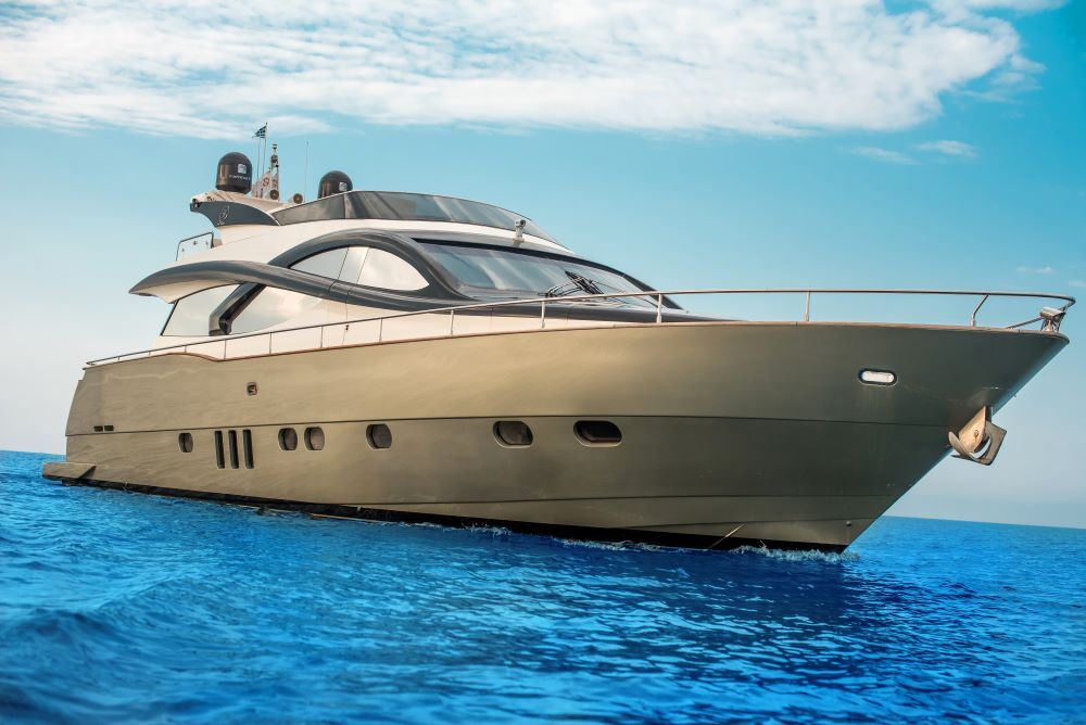 Mykonos Yachting - Private & Luxury Yacht Charter - "Grand Blue" - Evo Marine 76 Flybridge