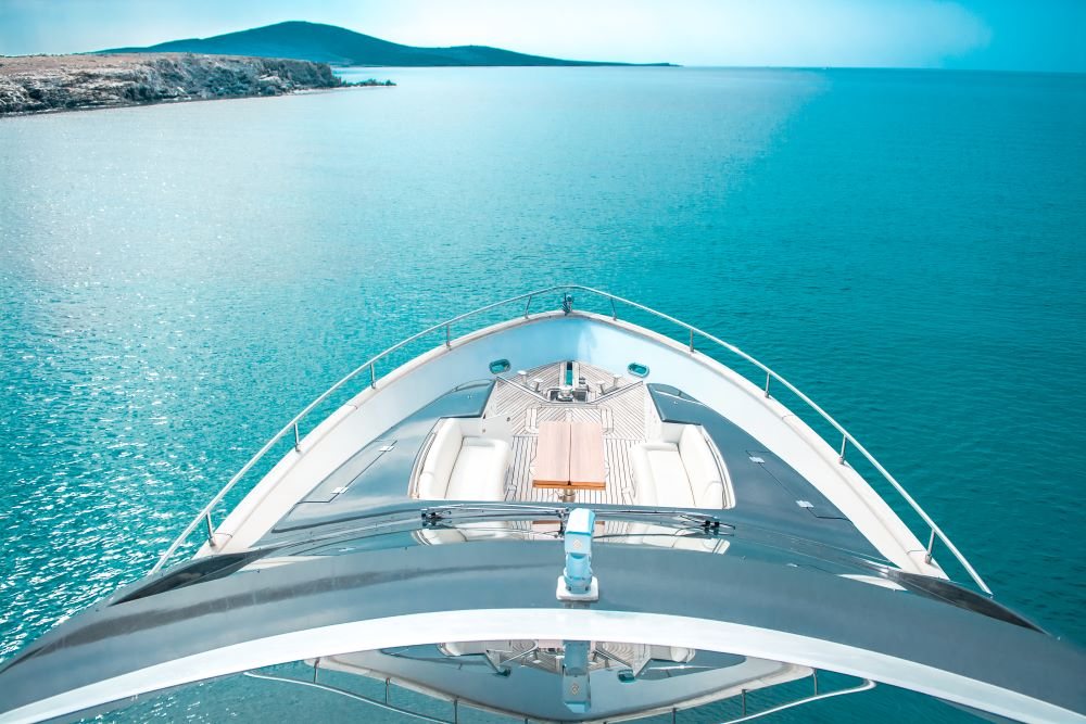 Mykonos Yachting - Private & Luxury Yacht Charter - "Grand Blue" - Evo Marine 76 Flybridge