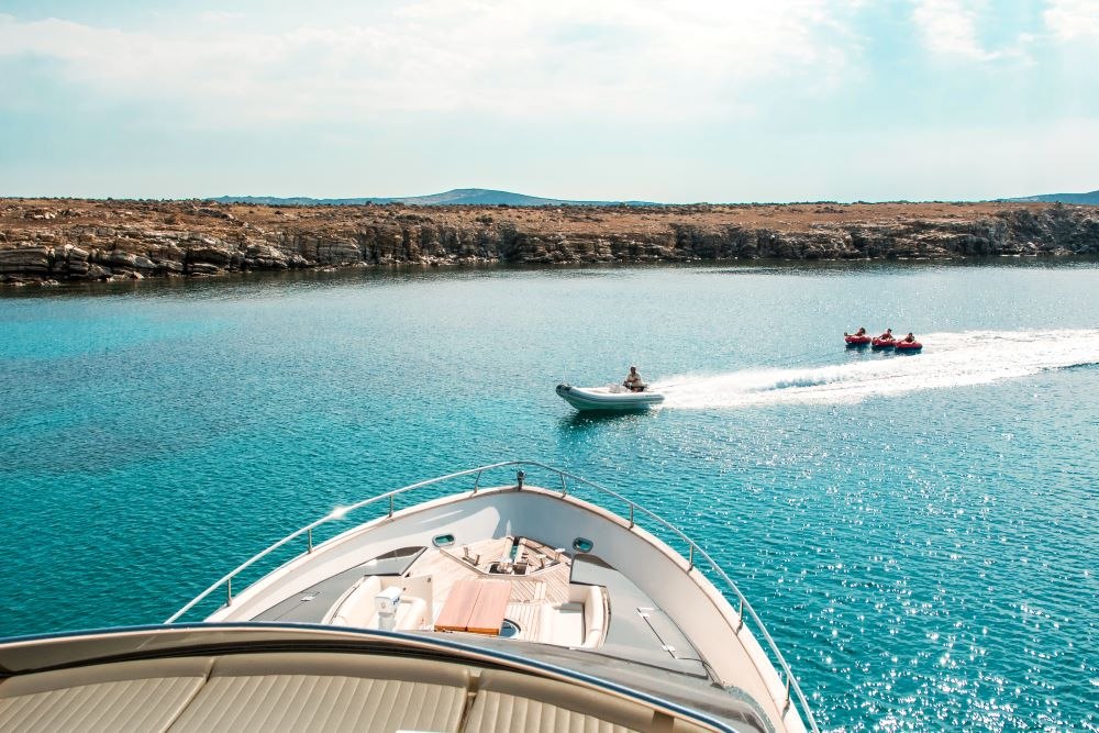 Mykonos Yachting - Private & Luxury Yacht Charter - "Grand Blue" - Evo Marine 76 Flybridge