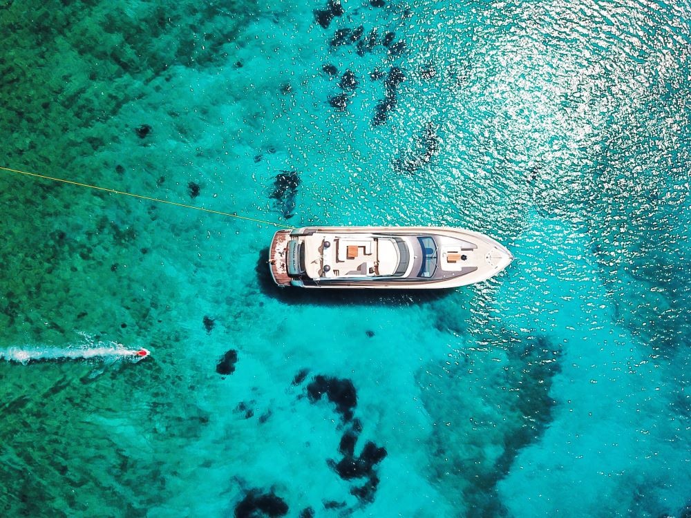 Evo Marine 76 FlybriEvo Marine 76 Flybridge "Grand Blue" Yacht Charter in Mykonos | Mykonos Yachting
