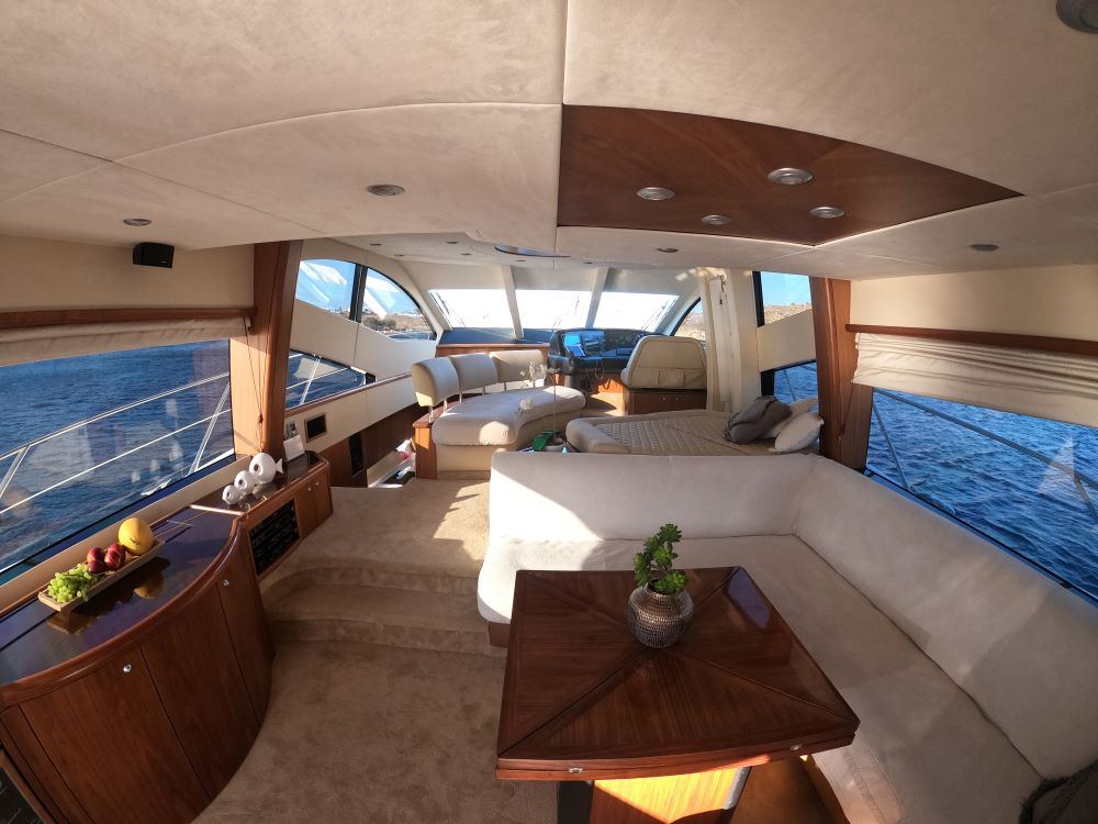 60 Flybridge "Serenity" Charter in Mykonos | Mykonos Yachting