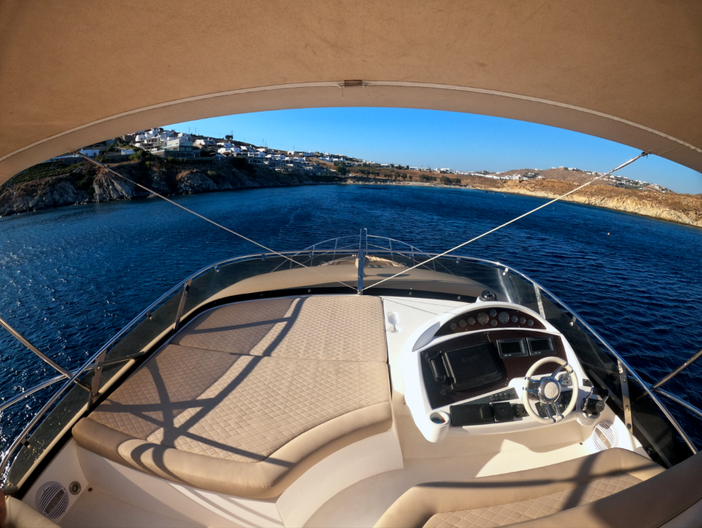 60 Flybridge "Serenity" Charter in Mykonos | Mykonos Yachting